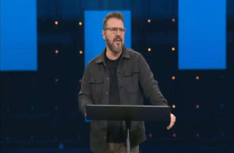 A Healthy Hand-Off: Willow Creek’s Leadership Transition Signals Spiritual Renewal